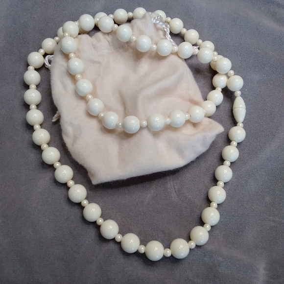 New Fashion Lustre bead necklace Ivory tone jewelry - Picture 5 of 9